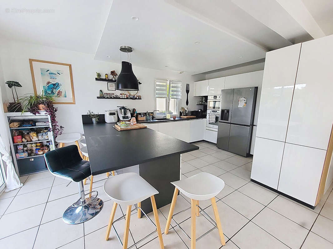 Maison à COLLEVILLE-MONTGOMERY