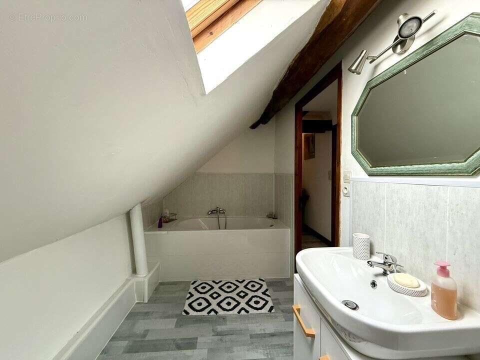 Maison à LONGUEVILLE