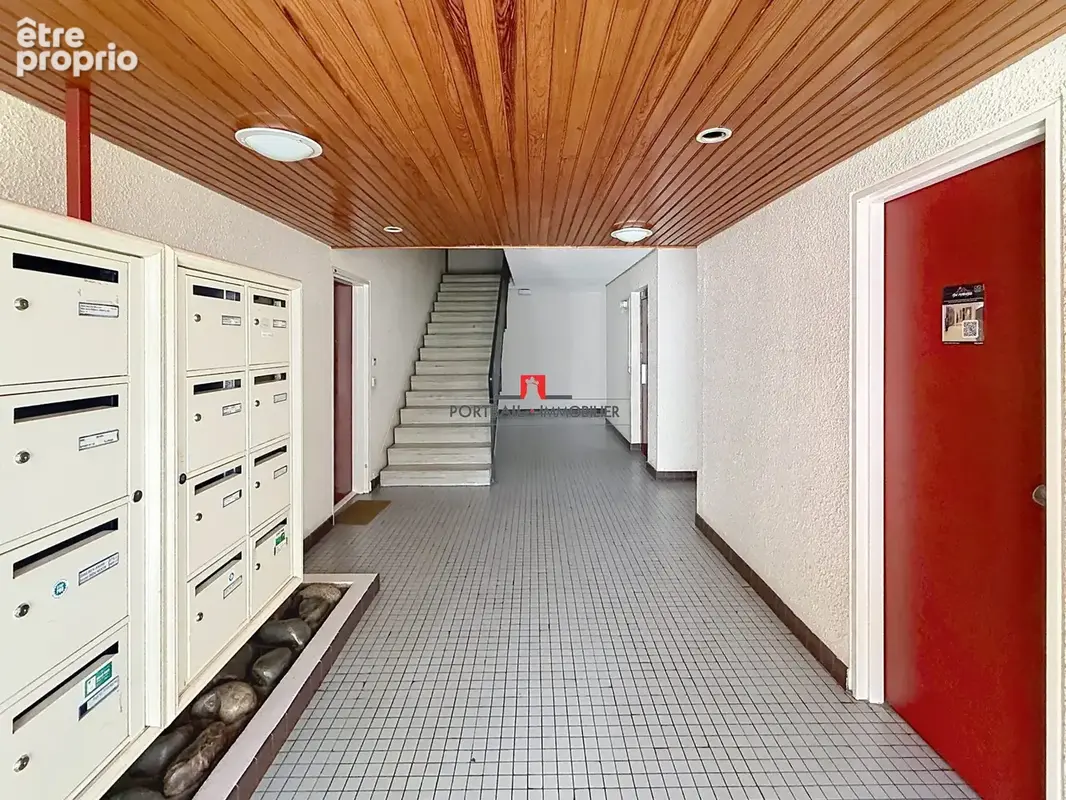 Appartement 53 m² à Cenon  - photo 8