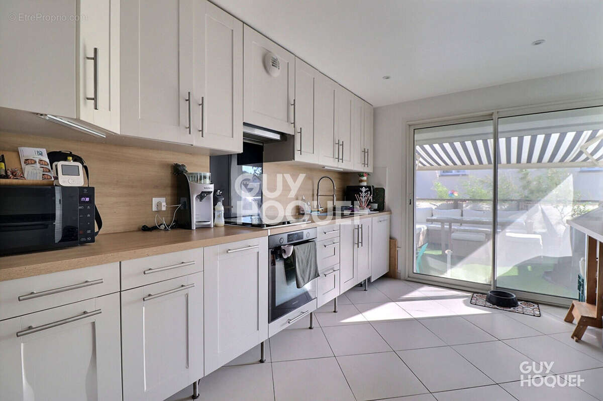 Maison à SAINTE-GENEVIEVE-DES-BOIS