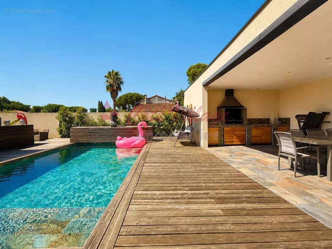 Superbe villa comtemporaine T5 de plain pied avec garage piscine et pool house - photo 2
