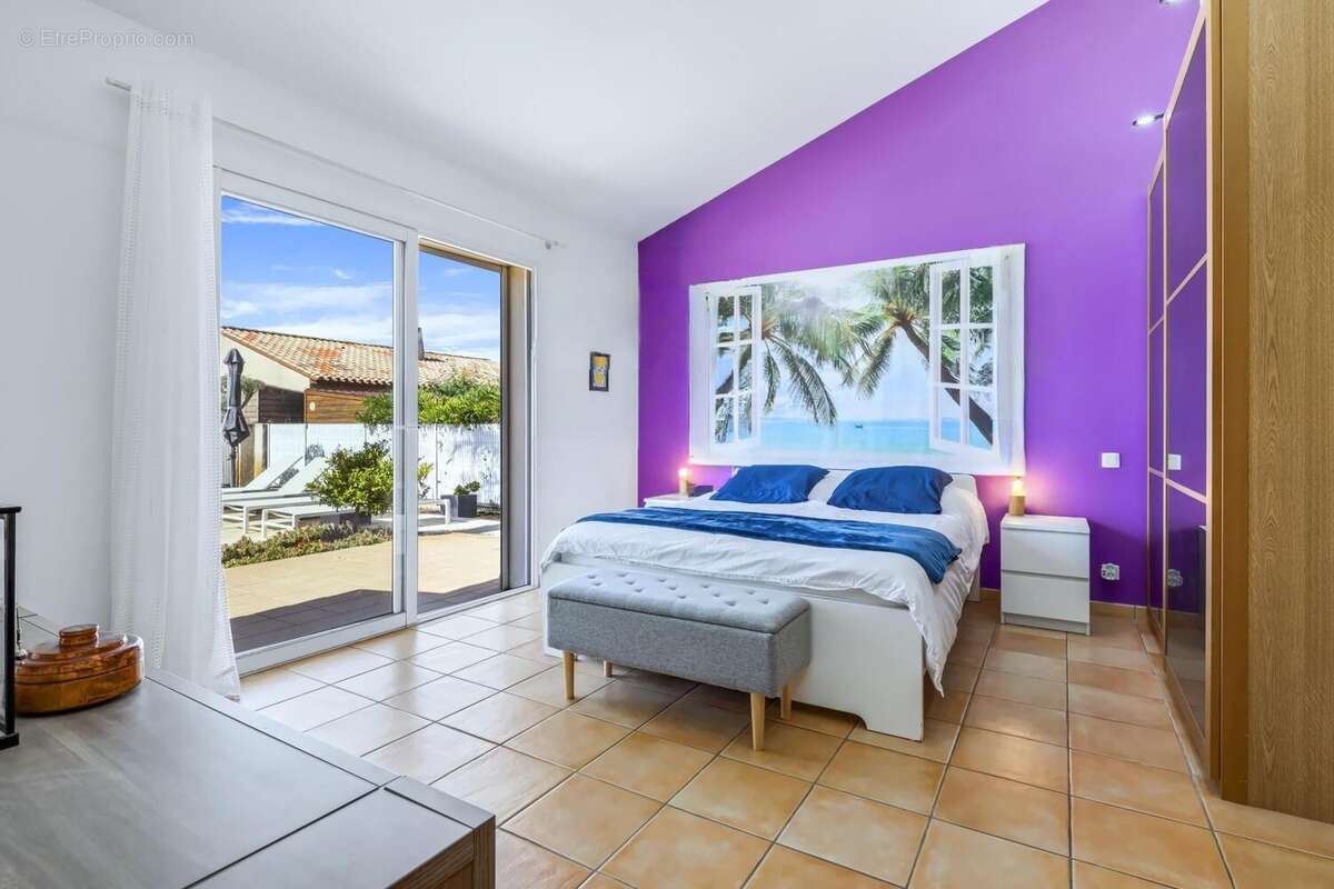Maison 165 m² à Sainte-Marie  - photo 8