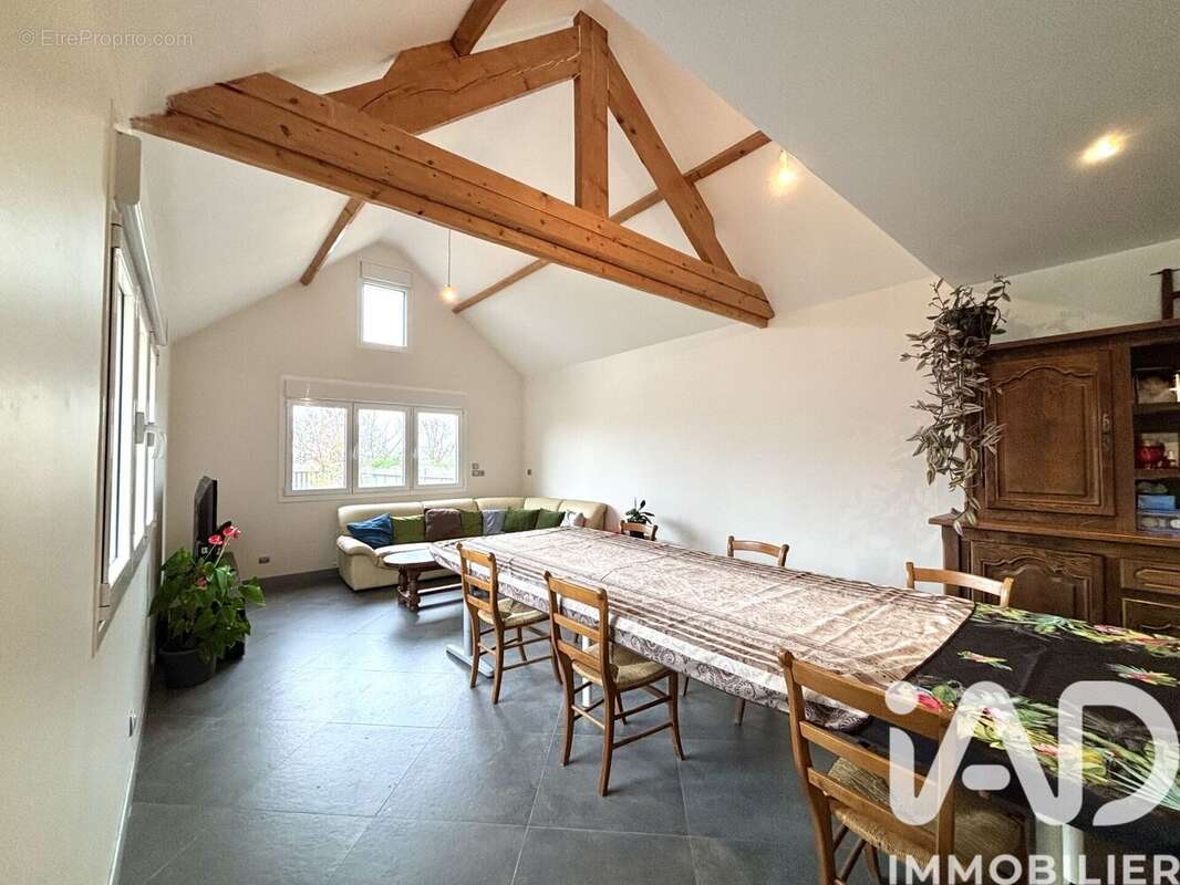 Photo 2 - Maison à SAINT-CYR-L'ECOLE