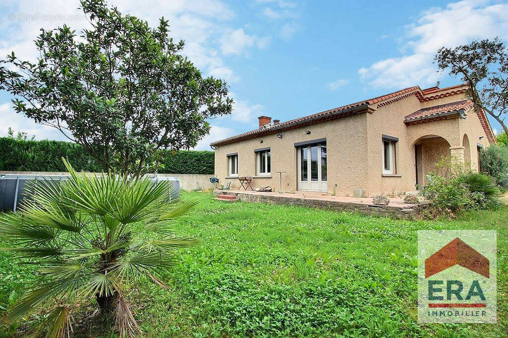Maison à ENTRAIGUES-SUR-LA-SORGUE