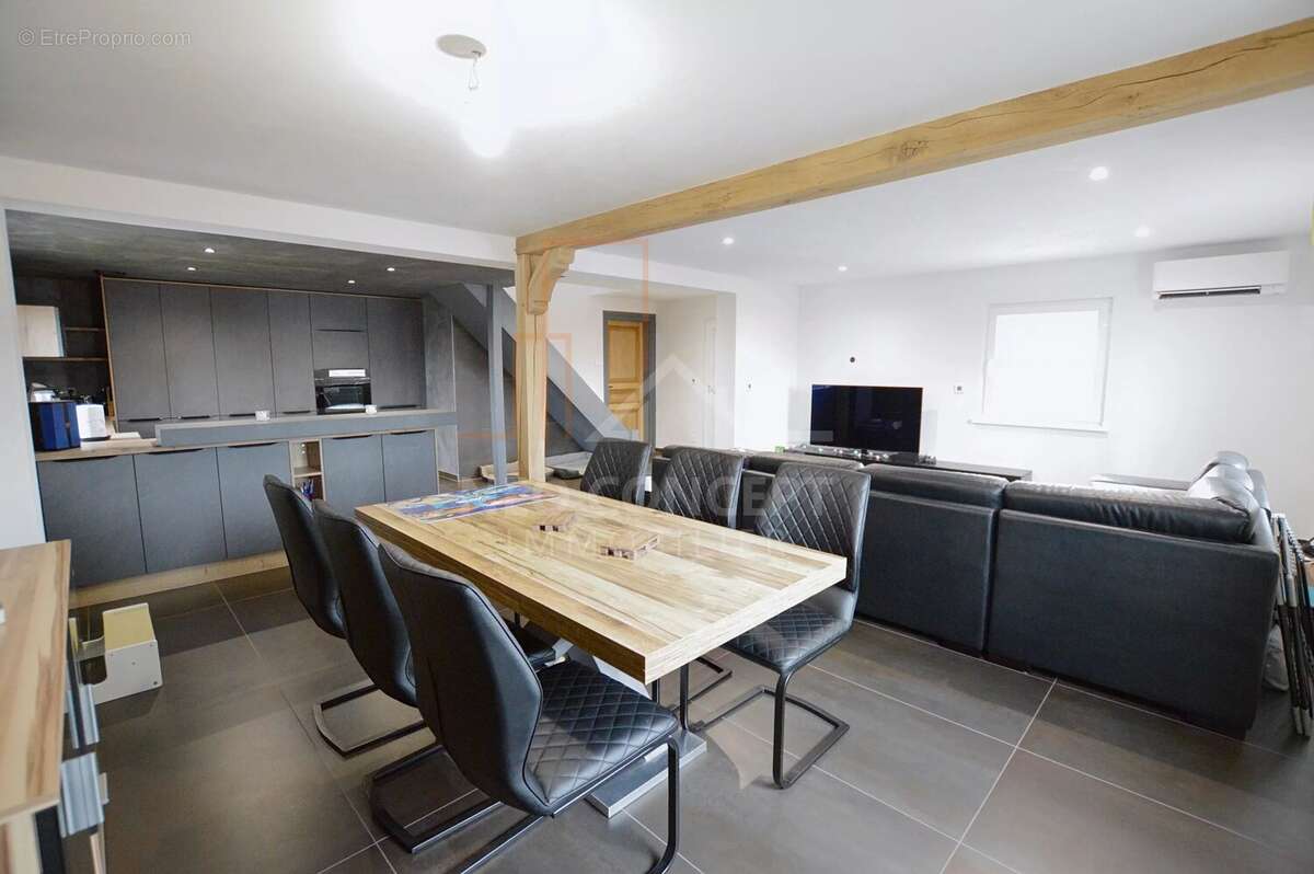 Maison à DIEFFENBACH-LES-WOERTH