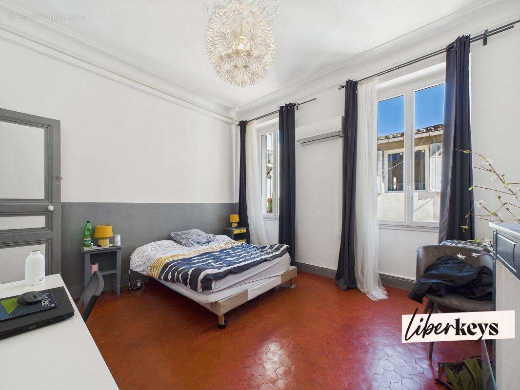 Appartement à MARSEILLE-6E