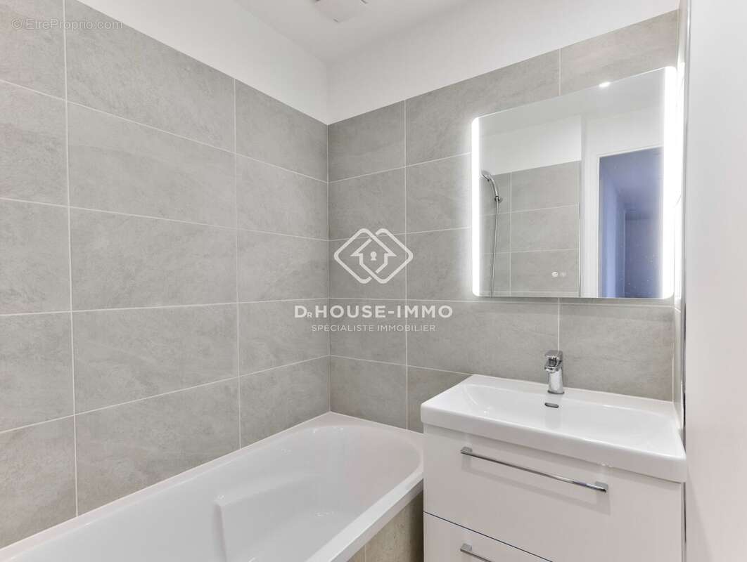 Appartement 68 m² à Paris-10e  - photo 41