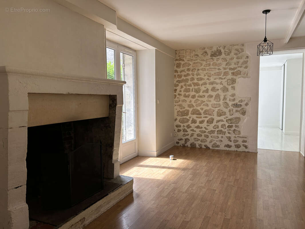 Appartement à COGNAC