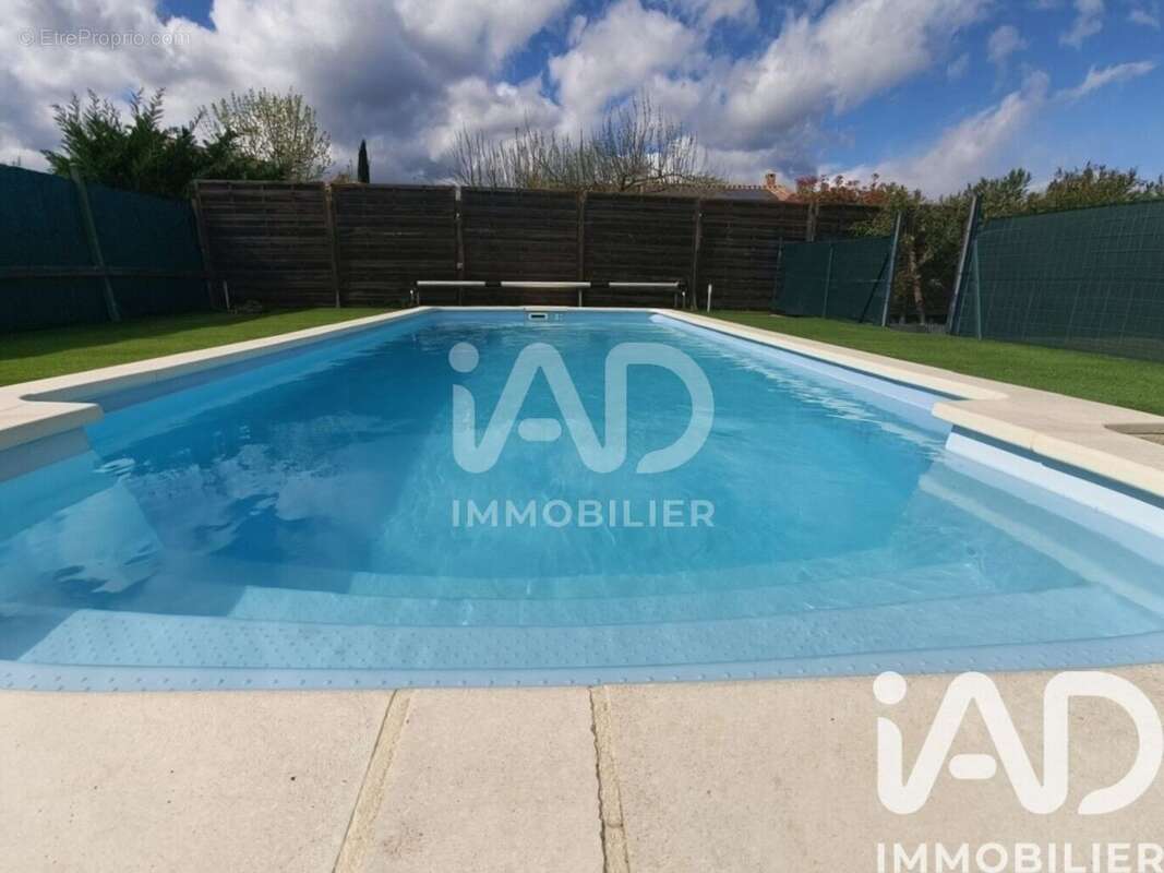 Photo 5 - Maison à SAINT-JULIEN-LES-ROSIERS