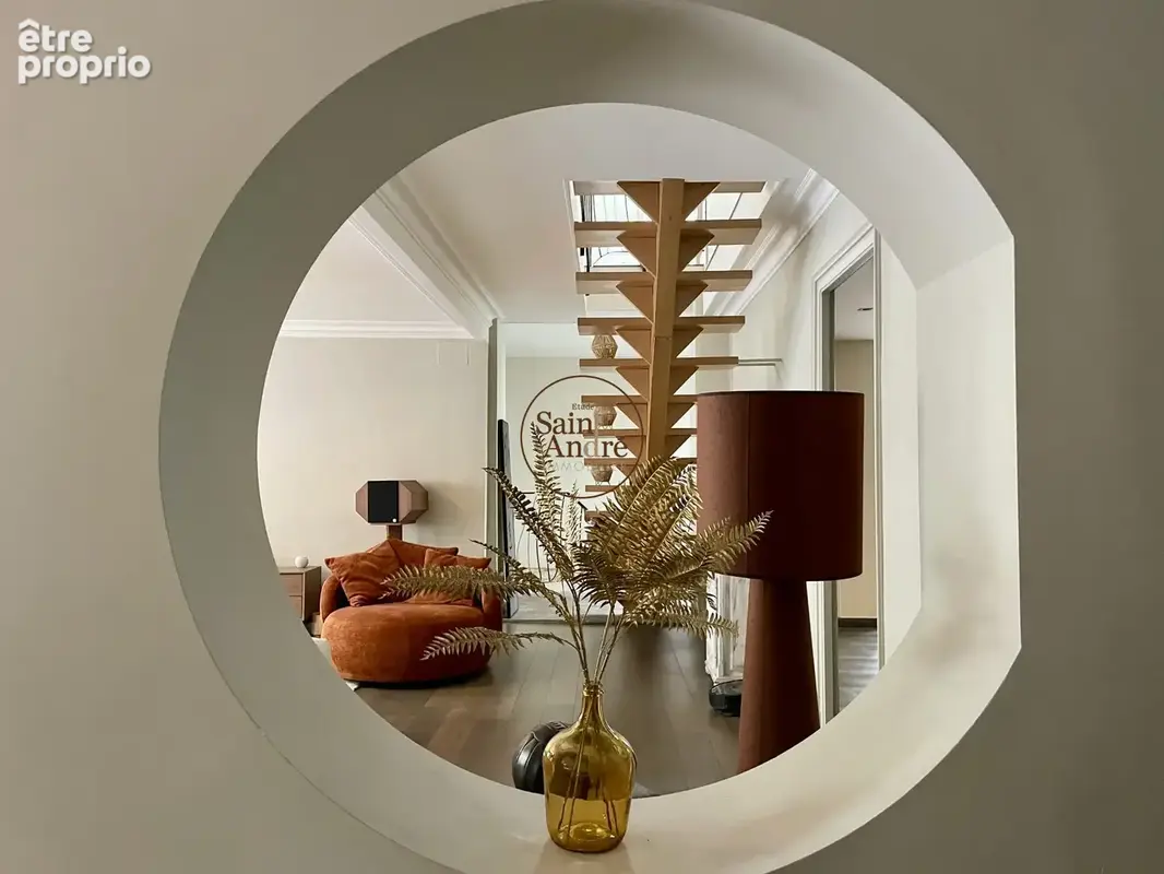 Appartement 8 pièces 294 m² à vendre à Angouleme (16000) - photo 2