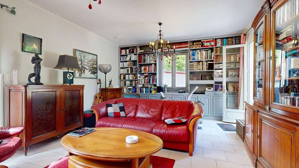 Salon - Maison à MARNAC