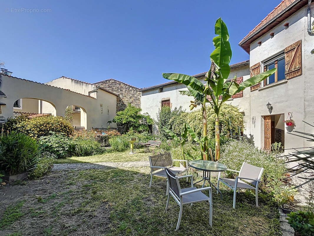 Maison à CHADELEUF
