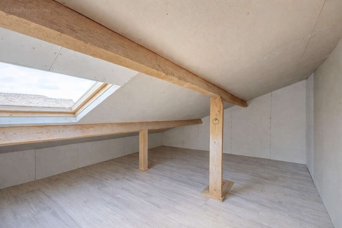 Maison à OZOIR-LA-FERRIERE