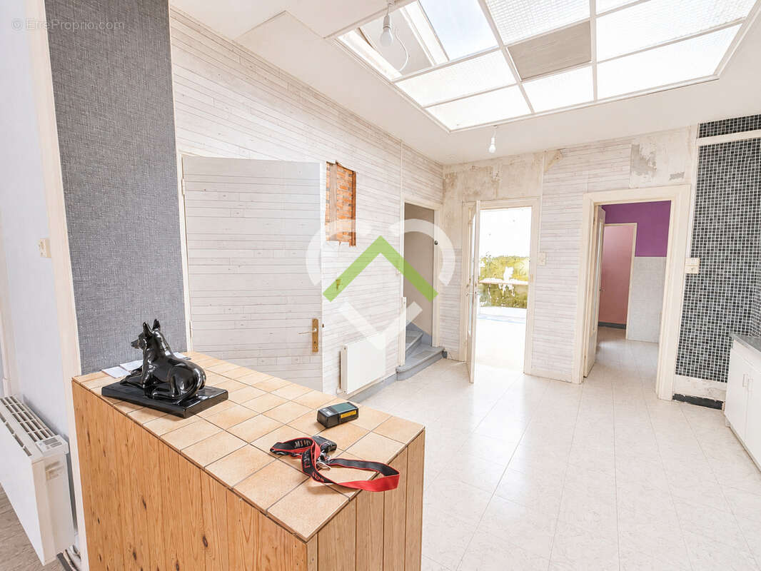 Roubaix centre-ville - Maison à travaux - photo 2