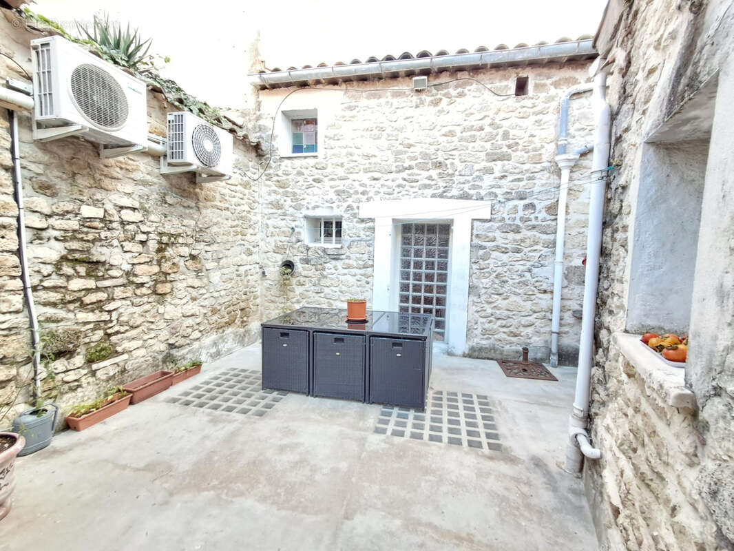 Maison à VILLEVIEILLE