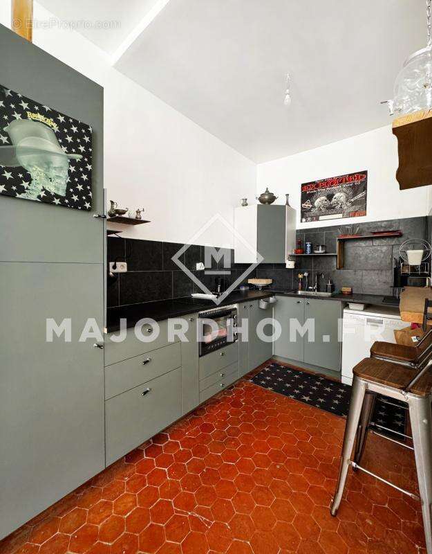 Exclusivité: bel appartement type 3 spacieux et lumineux, bel immeuble ancien 13001 - photo 3