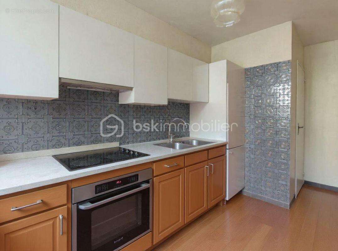 Appartement à VILLE-D&#039;AVRAY