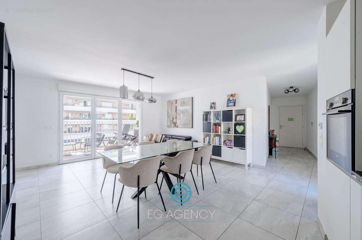 Appartement à MARSEILLE-8E