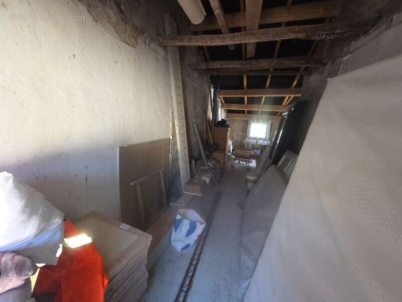 ALES (30) secteur Rochebelle, idéal investisseur immeuble de rapport de 150m² habitable environ et terrasse privative d'environ  - photo 8