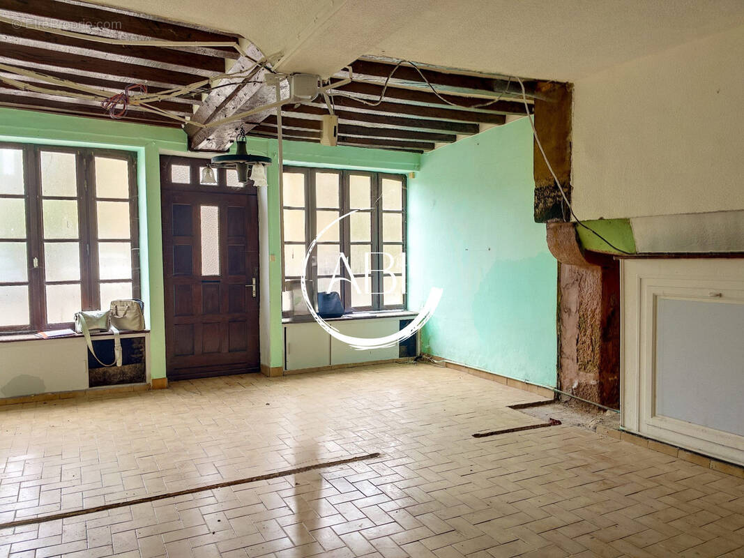 Maison à LIGNIERES-ORGERES