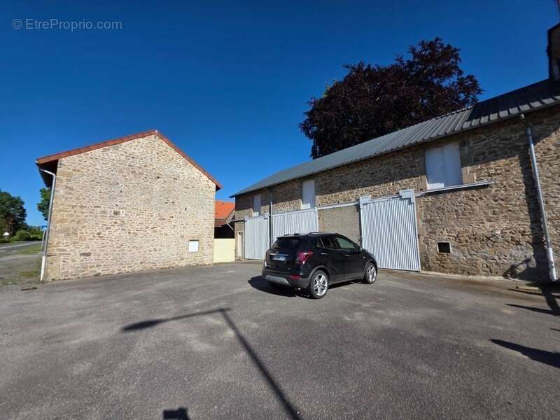 Appartement à SAINT-SORNIN-LEULAC