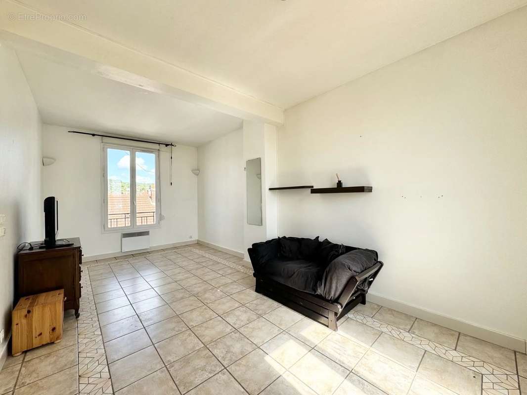 Appartement à VERRIERES-LE-BUISSON