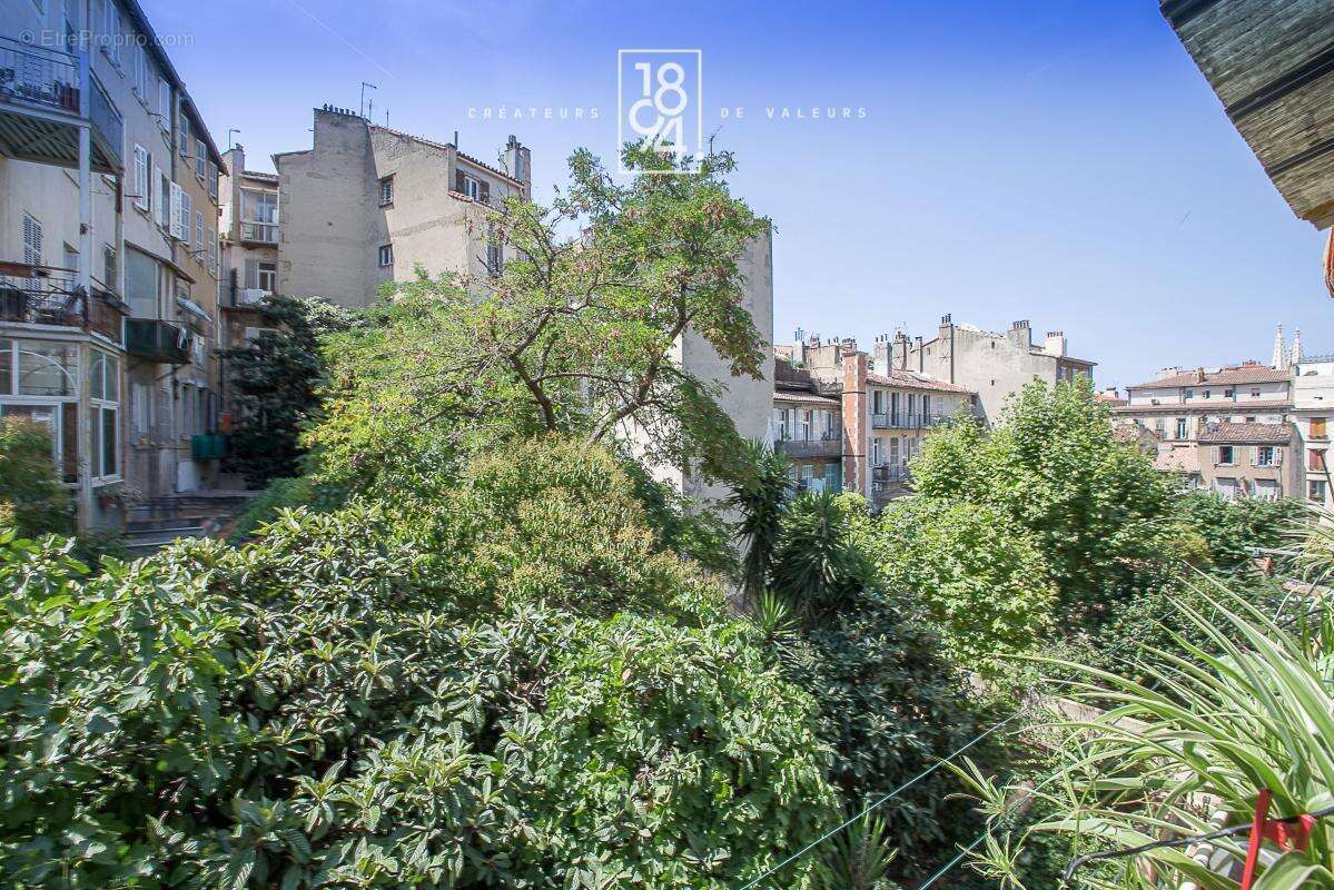 Appartement T3 à vendre Marseille Réformés(13001)  70 m²  Balcon I Calme - photo 2