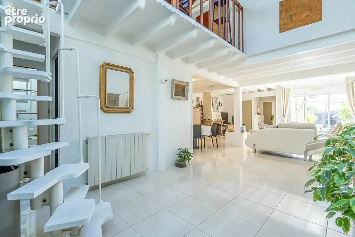 Bas Floirac / Bordeaux - Maison de 200 m² avec jardin et garage - photo 4