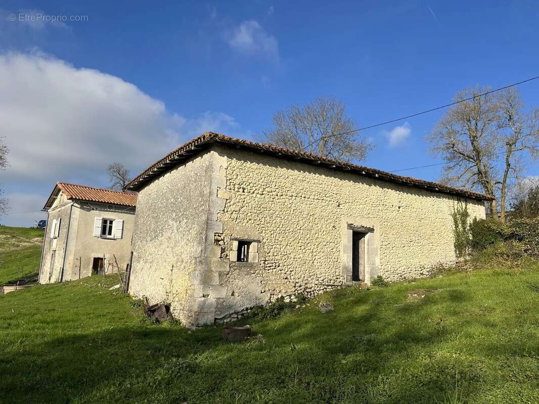 Maison à VERTEILLAC