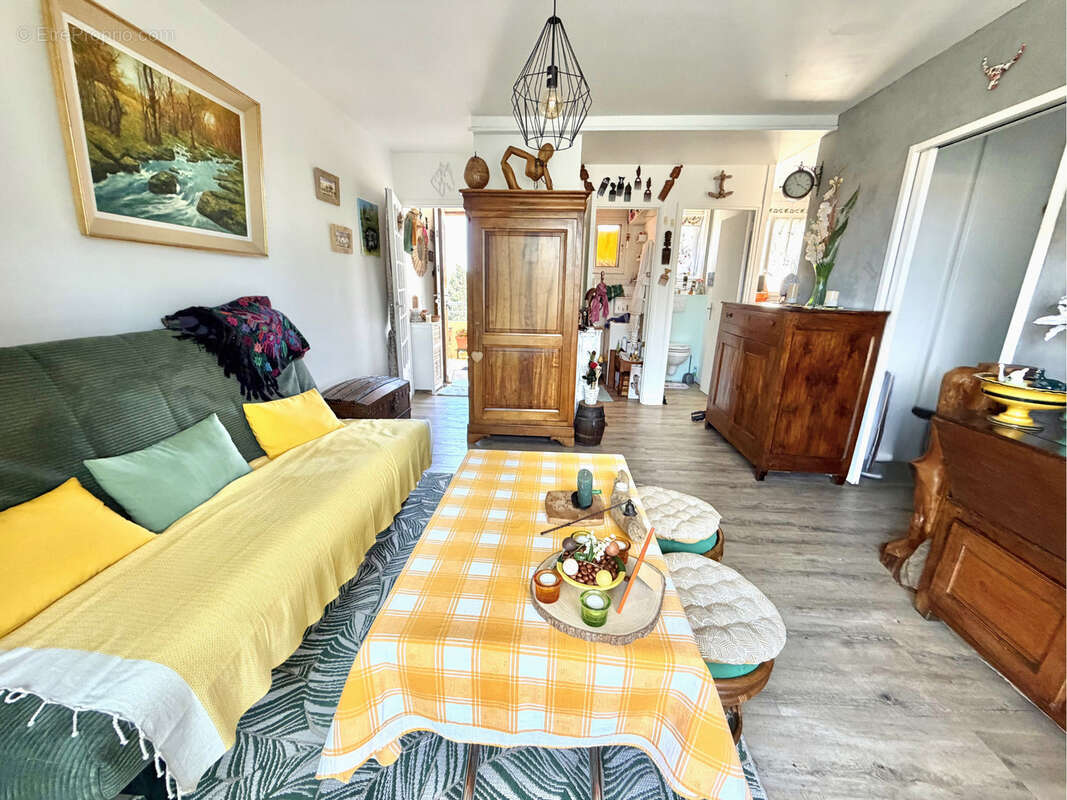Appartement à SIX-FOURS-LES-PLAGES