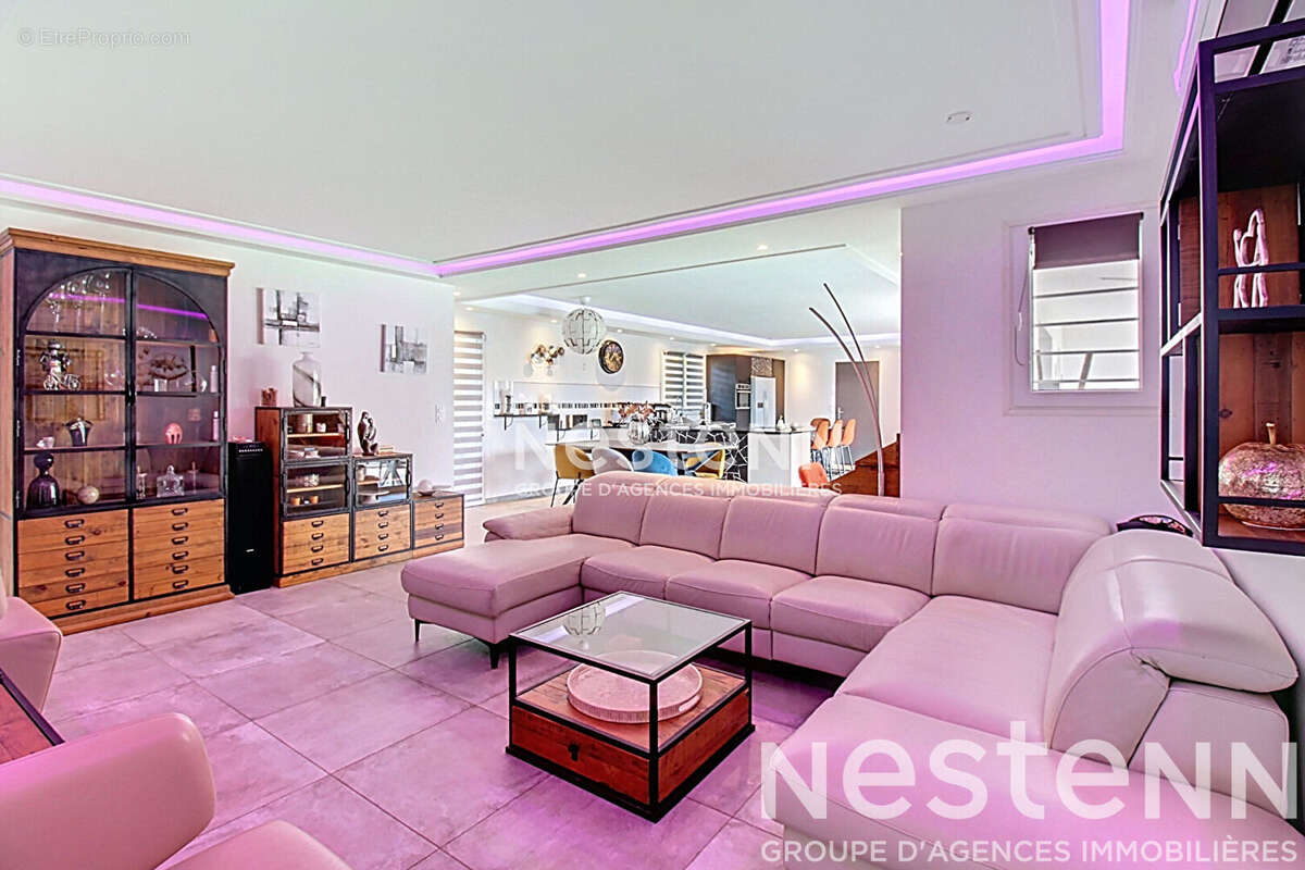 Maison à LE CANNET-DES-MAURES