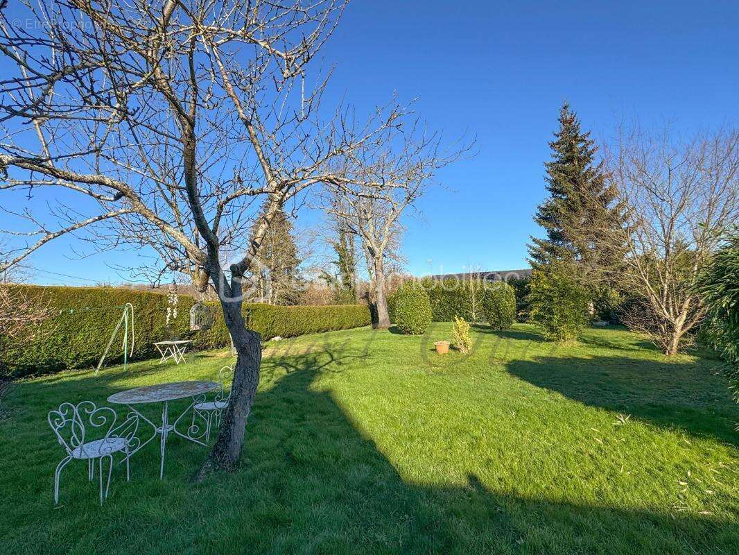Maison à JOUY-SUR-MORIN