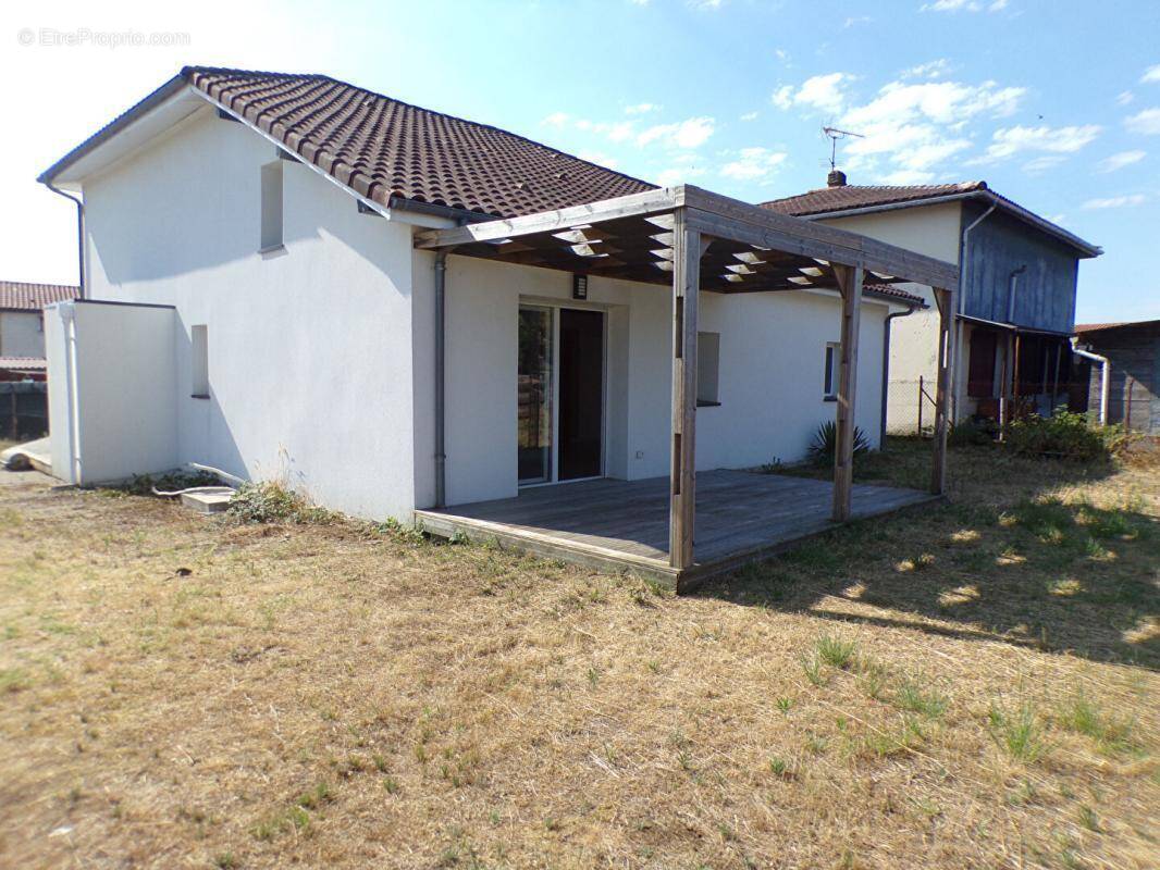 Maison à RION-DES-LANDES