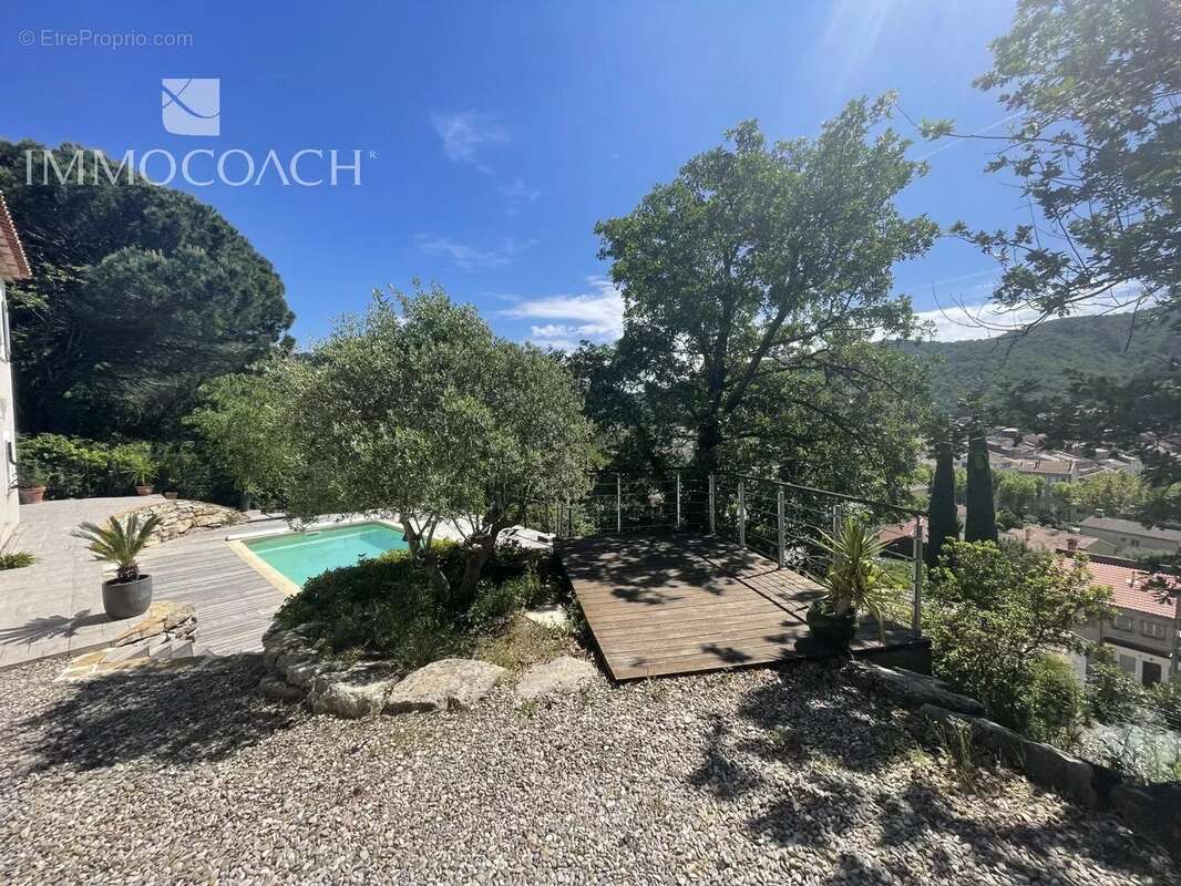 Maison à COLLOBRIERES