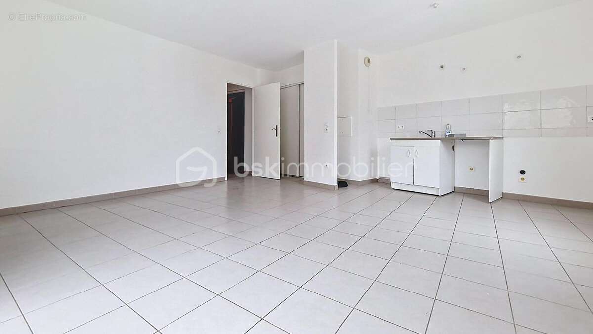 Appartement à AUBERVILLIERS