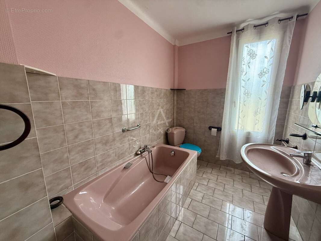 Exclusivité // moulins-lès-metz // maison // 150 m2 // 3 chambres // bureau // garage // terrain 11 ares //  fort potentiel d'am - photo 10