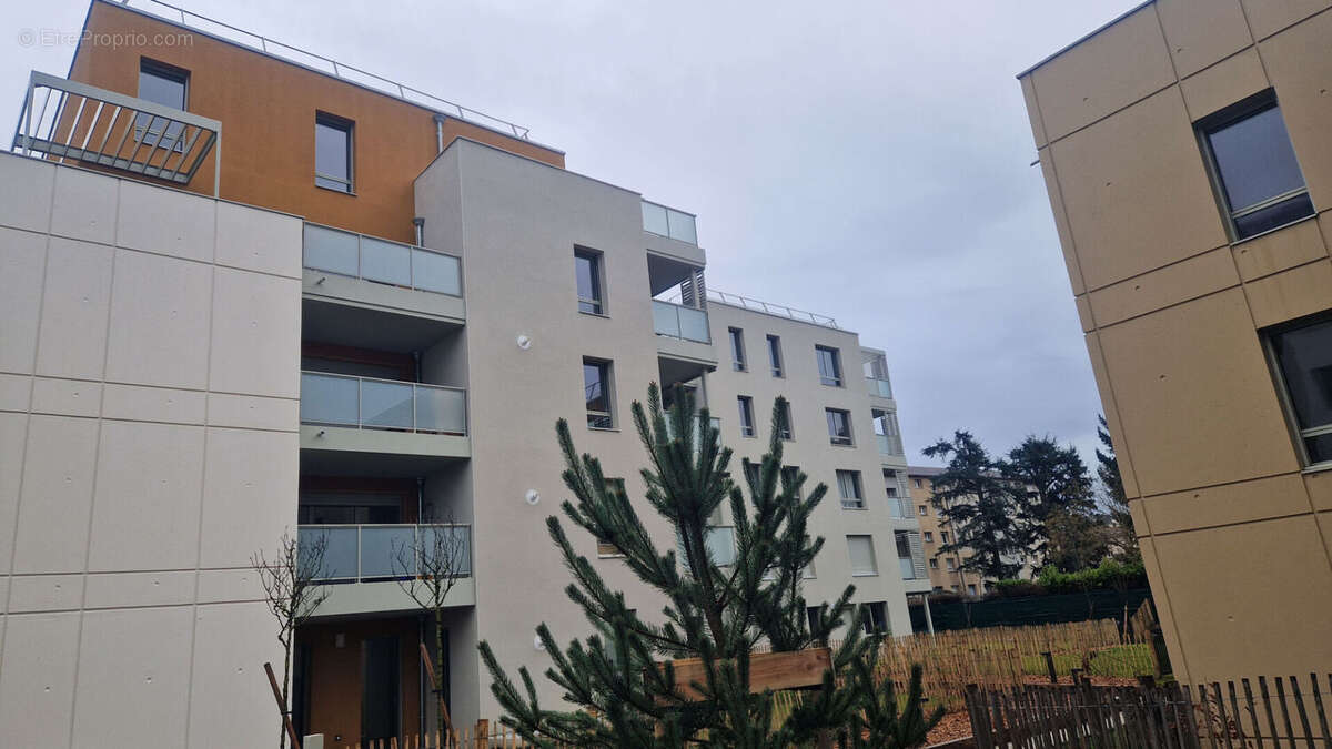 Appartement à TASSIN-LA-DEMI-LUNE