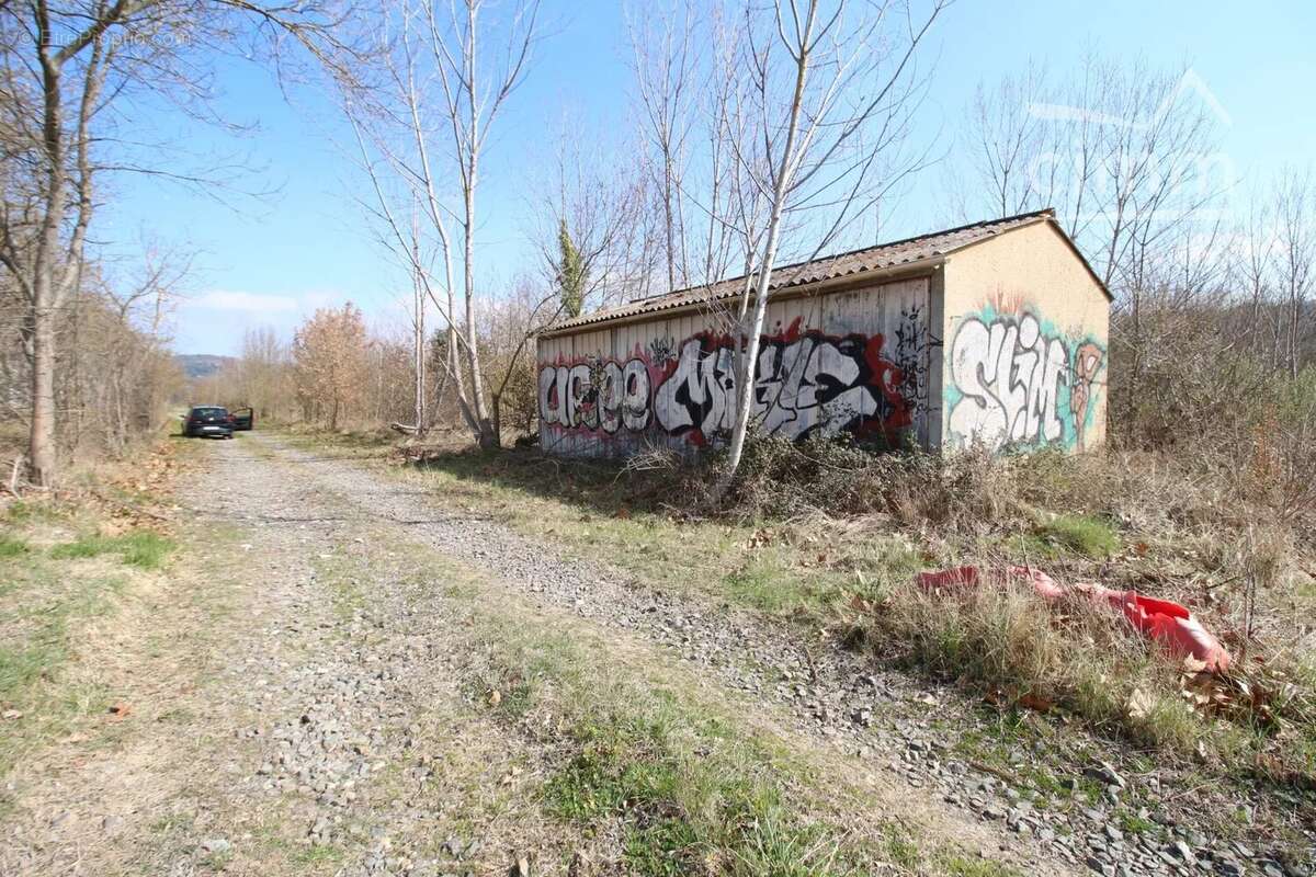 À vendre terrain de 44 000 m² en bordure de rivière - photo 3