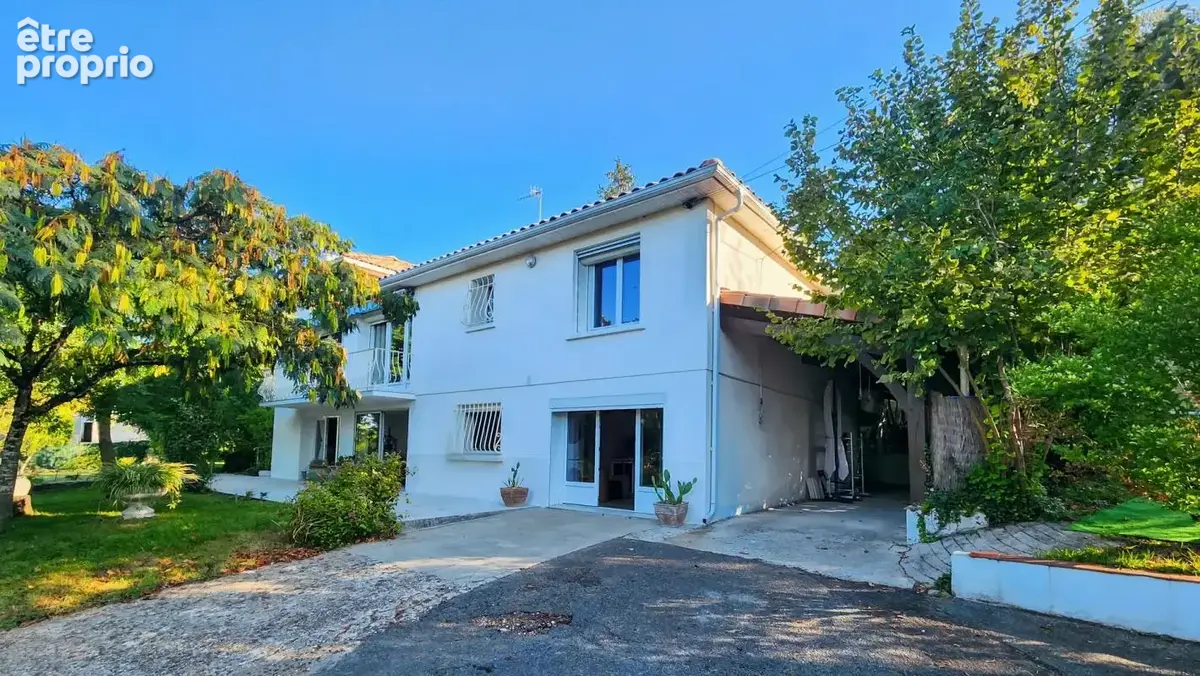 Maison de 6 pièces de 154 m² à Ribérac - photo 4