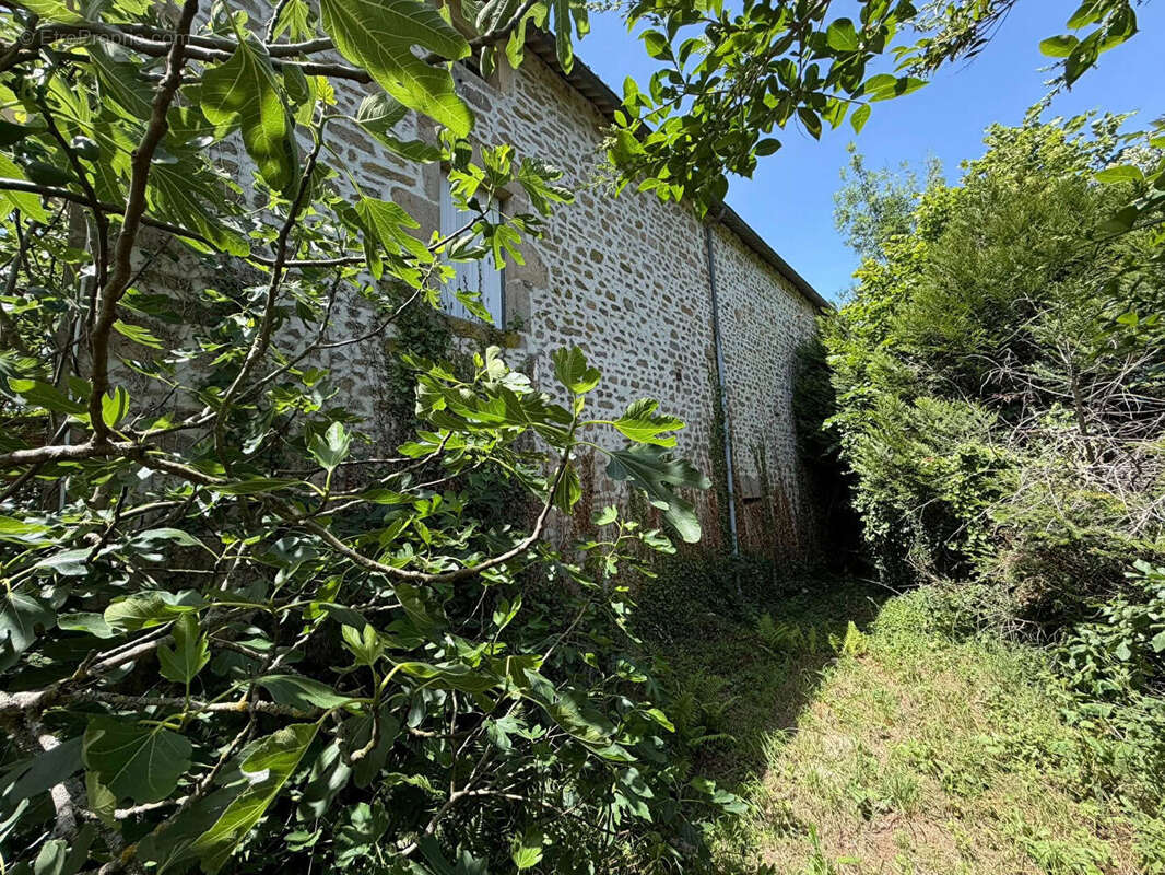 Maison à SAINT-SORNIN-LEULAC