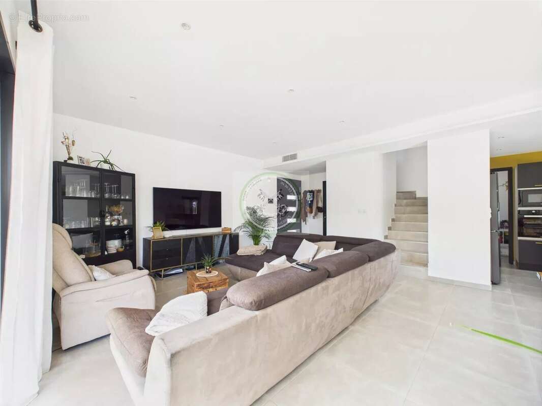 Maison à PUGET-SUR-ARGENS