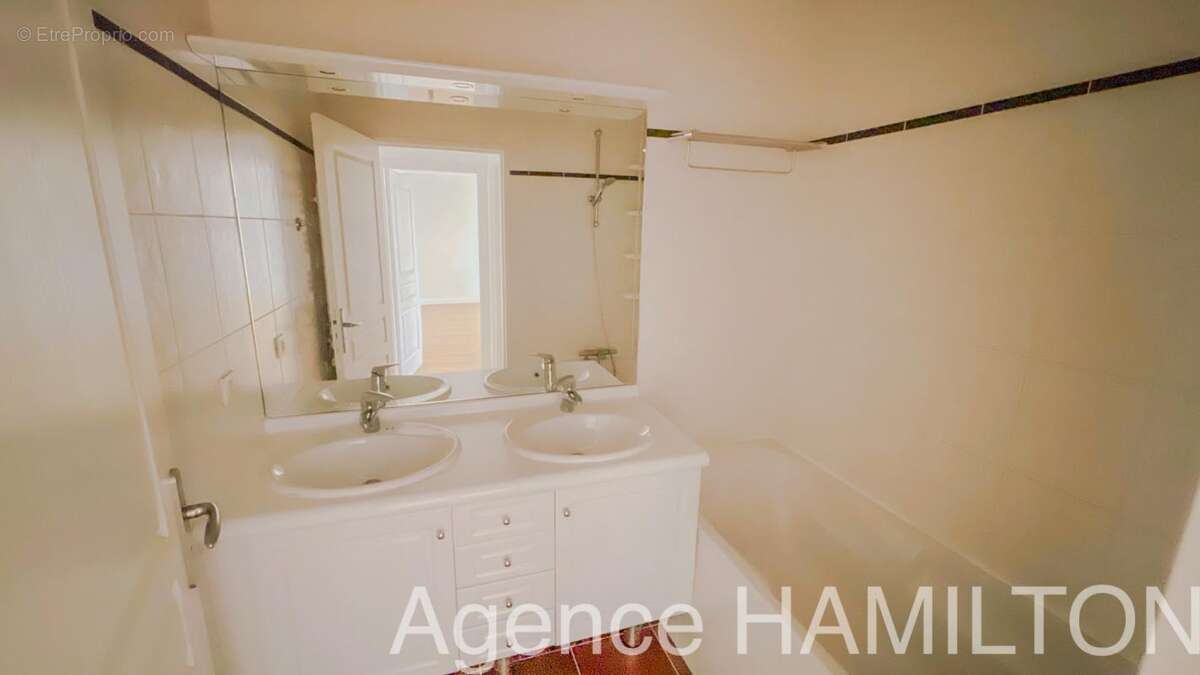 Appartement à GARCHES