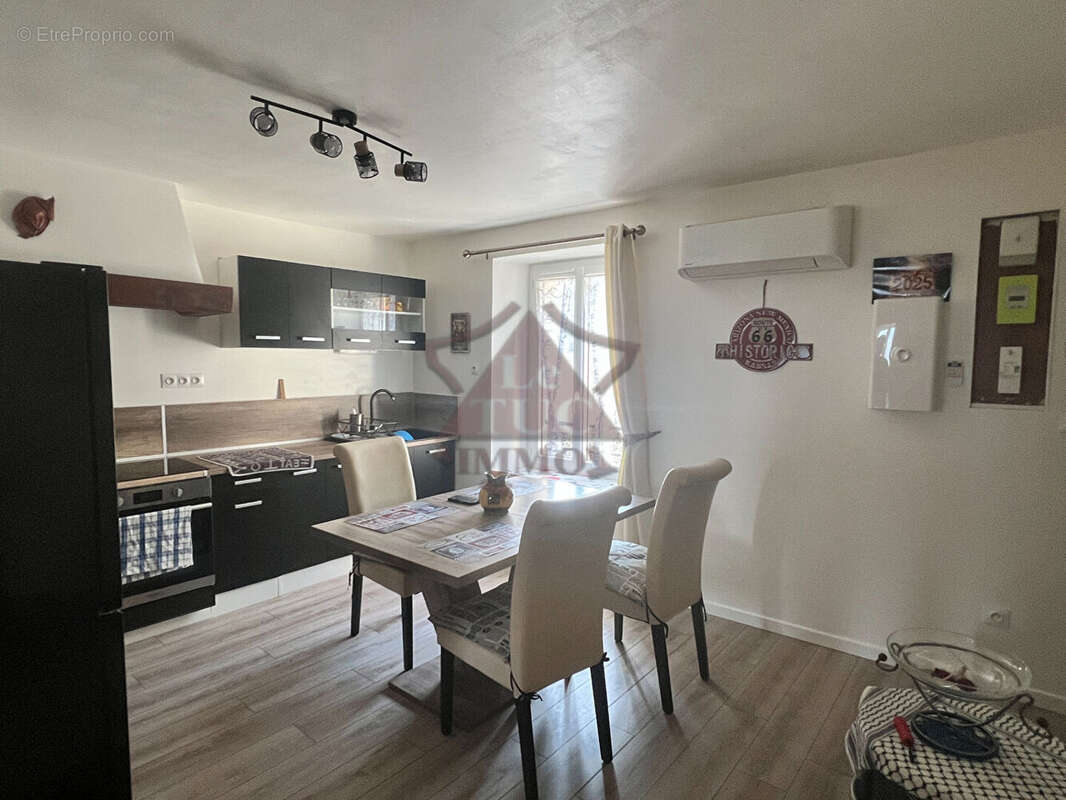 Appartement à LA VERNAREDE