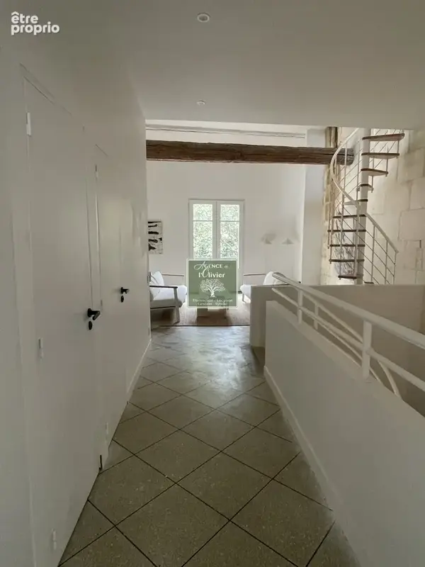 ARLES CENTRE VILLE - Maison de ville de 134 m2 rénovée avec terrasse - photo 12