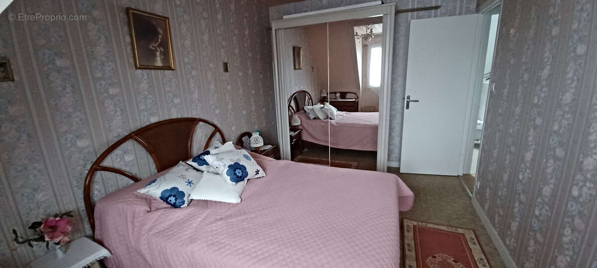 Maison à LE RELECQ-KERHUON