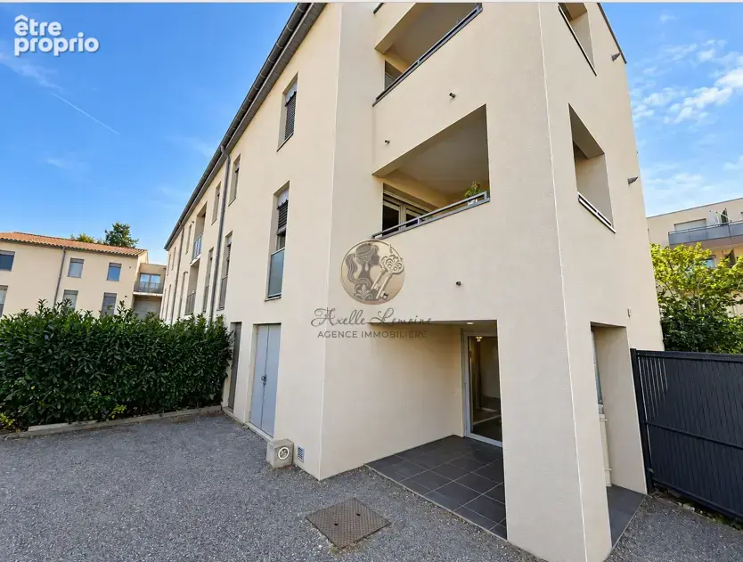 Appartement T2 de 42 m2 avec terrasse et garage dans Copro de 2015   Anse - photo 2
