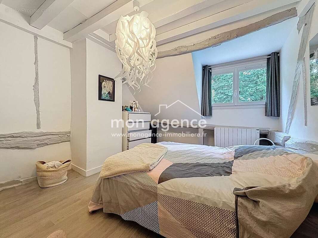 Maison à FRANQUEVILLE-SAINT-PIERRE