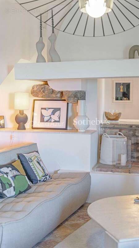 Exclusivité : Maison de village rénovée avec terrasse et vue mer à Ramatuelle - photo 16