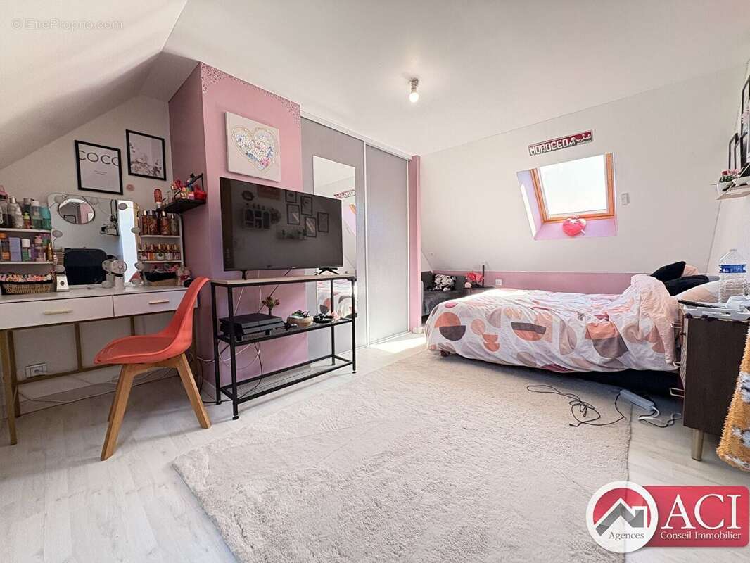 Maison à Meru (60110) - photo 7