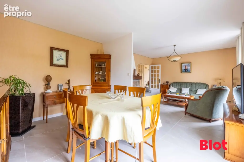 Maison 7 pièces 136 m² à vendre à Saint-Sulpice-La-Foret (35250) - photo 8
